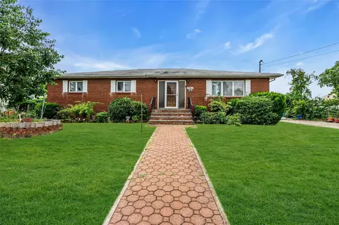 1541 Herzel Blvd, West Babylon, NY 11704