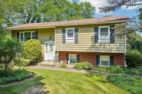 586 Route 304, Clarkstown, NY 10956