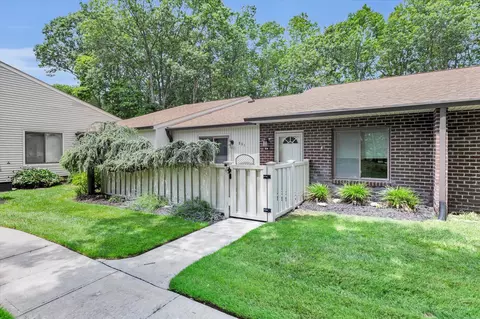 231 Birchwood Rd, Coram, NY 11727