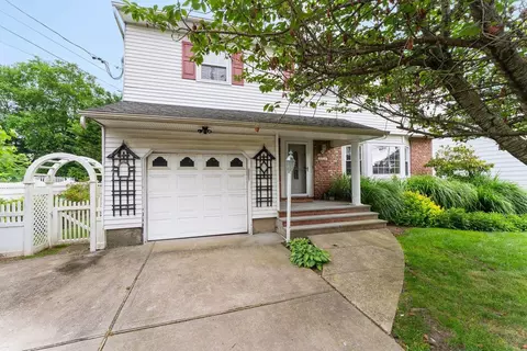 2609 Parkview Pl, Baldwin, NY 11510