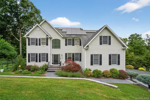 20 Long View Dr, Minisink, NY 10988