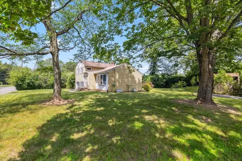 133 Carroll St, Orangetown, NY 10965