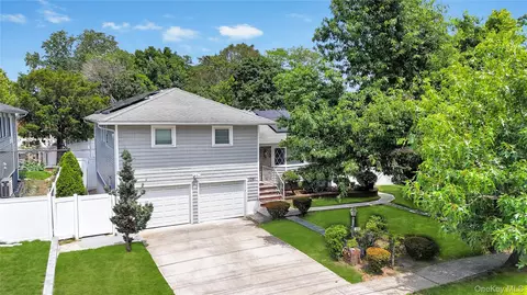 1091 Cramer Ct, Baldwin, NY 11510