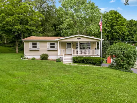 387 Freedom Rd, La Grange, NY 12569
