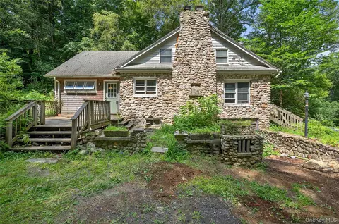 1973 State Route 17k, Crawford, NY 12549