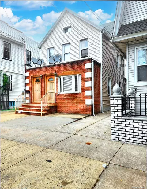 86-27 125th St, New York, NY 11418