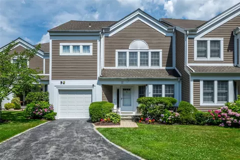 17 Jared Dr, White Plains, NY 10605