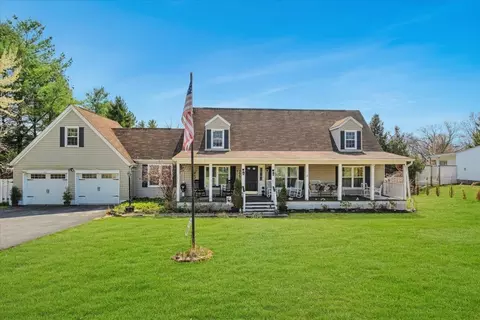 105 Old Castle Point Rd, Wappingers Falls, NY 12590