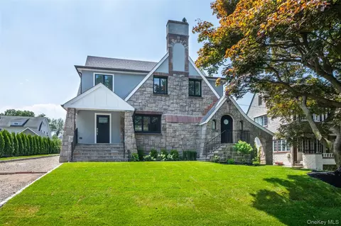 138 Mount Joy Pl, New Rochelle, NY 10801