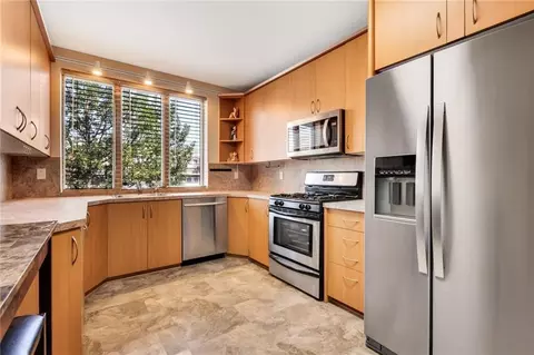 135 28th Ave #2A, Brooklyn, NY 11214