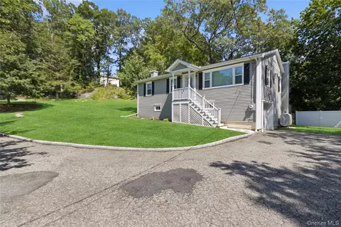 14 Garfield Dr, Patterson, NY 12563