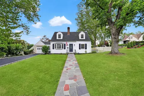 15 Benedict Ave, Eastchester, NY 10709