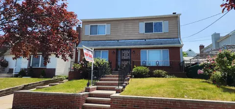 151-60 7 Ave, New York, NY 11357