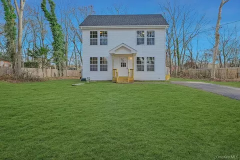 New Construction Neighborhood Road, Brookhaven, NY 11951