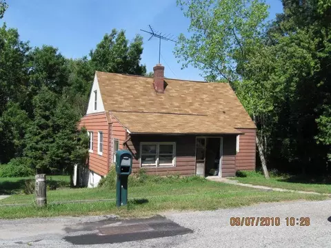 61 Catskill Ave, Arlington, NY 12603