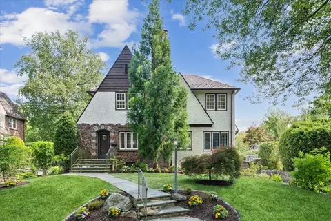 184 Bon Air Ave, New Rochelle, NY 10804