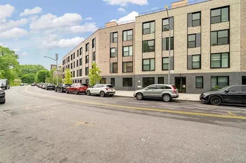 359 Bronx River Ave #1B, New York, NY 10473