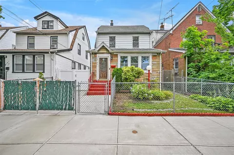 18706 Keeseville Ave, New York, NY 11412