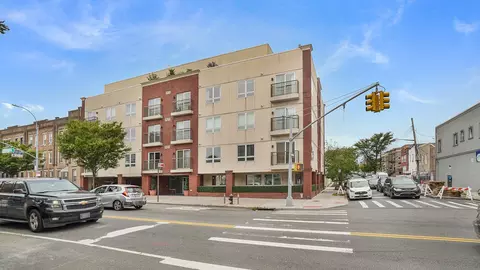 6334 Fresh Pond Rd #2G, New York, NY 11385