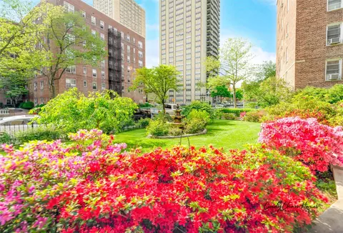 67-11 Yellowstone Blvd #2B, Forest Hills, NY 11375