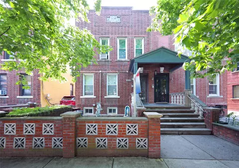 2132 E 13th St, Brooklyn, NY 11229