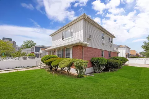 14717 N Conduit Ave, Jamaica, NY 11436