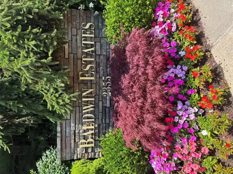 2355 Pershing Blvd #707, Baldwin, NY 11510