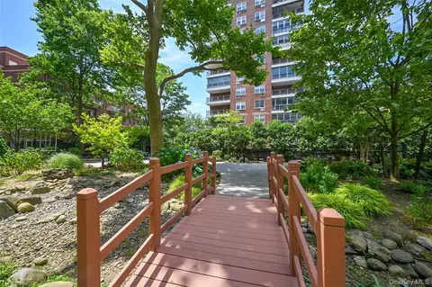 87-10 51 Ave #6W, New York, NY 11373