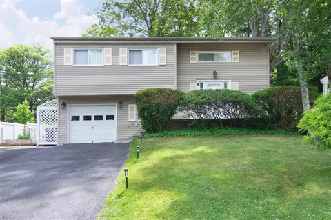 3 Ivy Pl, Greenburgh, NY 10530