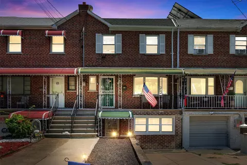 1004 Balcom Ave, New York, NY 10465