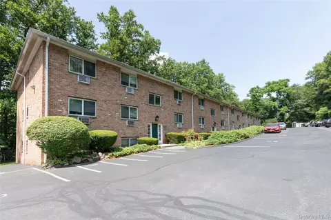 16 Scenic Dr #X, Cortlandt, NY 10520