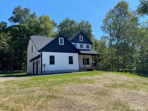 258 Lybolt Rd, Wallkill, NY 10941