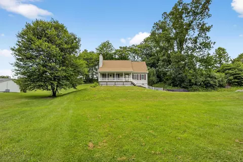 477 Drexel Dr, Crawford, NY 12566