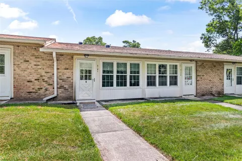 312 Woodbridge Dr # C, Ridge, NY 11961