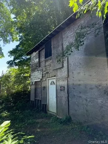 22 Beilke Rd, North East, NY 12546