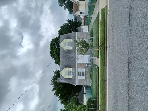 118 Allen St, Hempstead, NY 11550