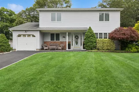 279 Avenue B, Lake Ronkonkoma, NY 11779