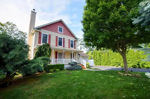 42 Travis Rd, Brookhaven, NY 11772