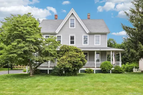 25 High St, Chester, NY 10918