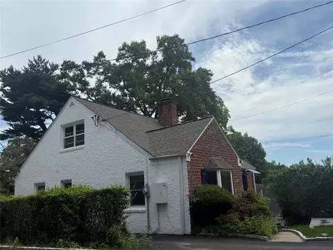 161 Harvard Dr, Hartsdale, NY 10530