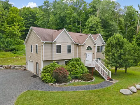 1043 Roosa Gap Rd, Mamakating, NY 12566