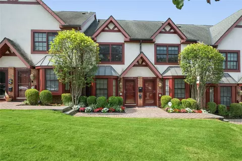 144 Brook St #B, Scarsdale, NY 10583