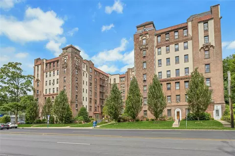 37 Central Ave #2G, Greenburgh, NY 10530