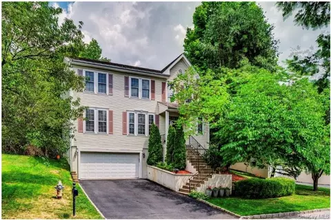 60 Bellefair Rd, Rye Brook, NY 10573