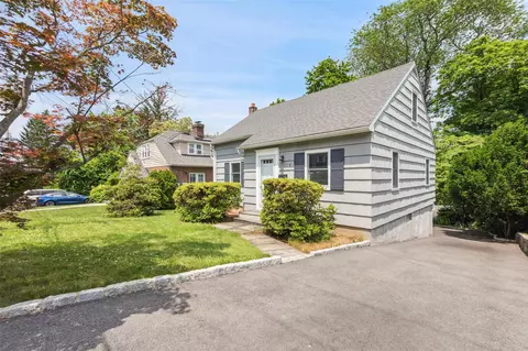 15 Prospect Ave, Greenburgh, NY 10502