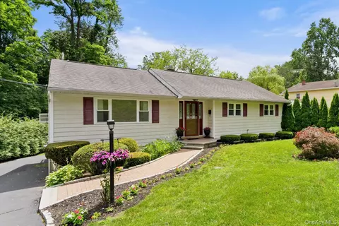 6 Andover Rd, Greenburgh, NY 10530