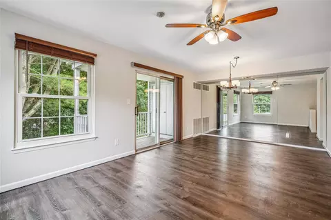 372 Artist Lake Dr, Middle Island, NY 11953