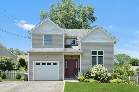 195 Warren Ave, Mount Pleasant, NY 10532