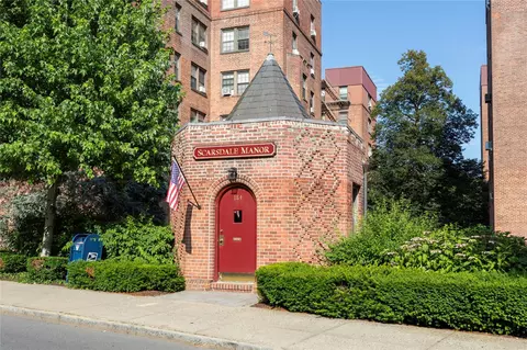 188 Garth Rd #4U, Scarsdale, NY 10583
