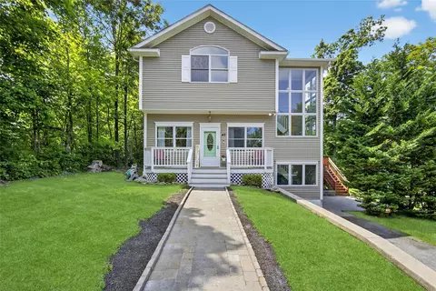 45 Woodland Dr, Kent, NY 10512